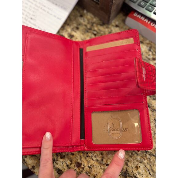 BUXTON RED Faux Leather Red Snakeskin Snap Wallet NEW - Picture 4 of 5